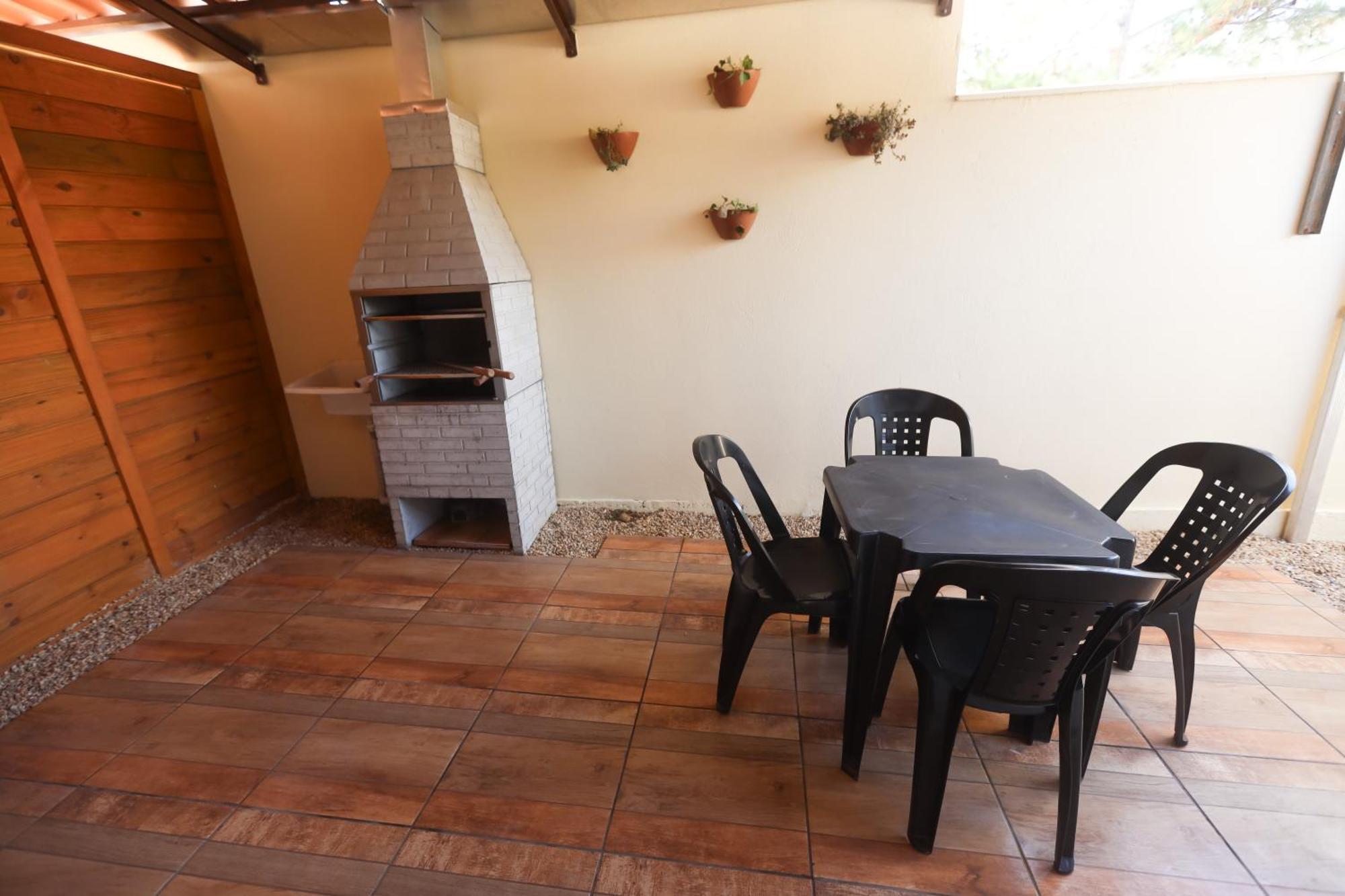 Holiday home Relax No Estaleiro -ar, Wi-fi, Churras & Pet